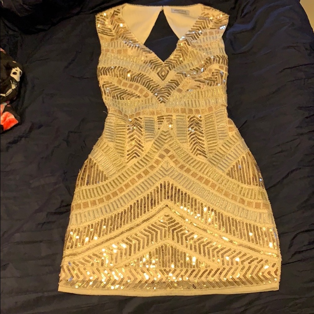 Gold Chevron Backless Sheath Mini Dress